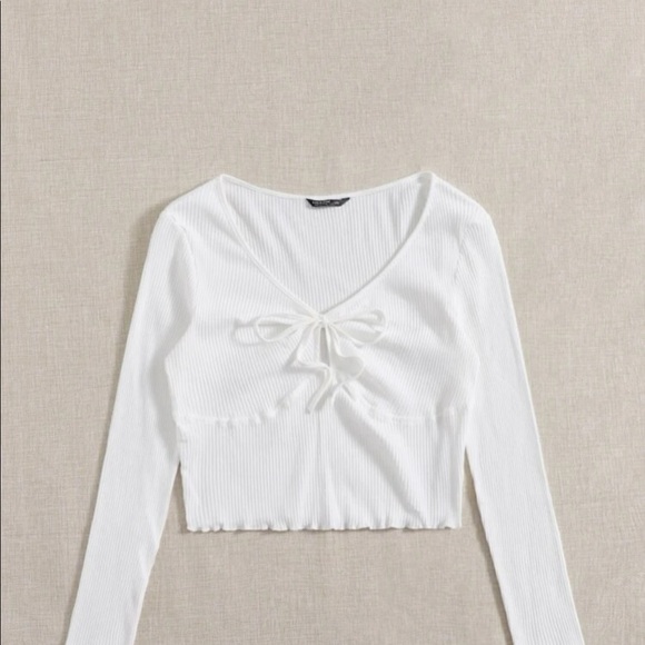 SHEIN knot front lettuce trim rib-knit tee - Picture 2 of 2